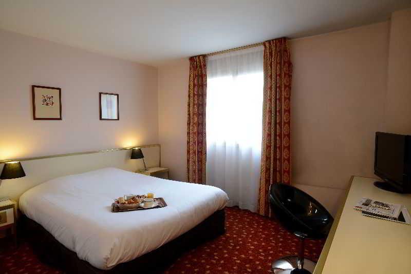 Hotel Le Cardinal Rueil Centre Pokój zdjęcie