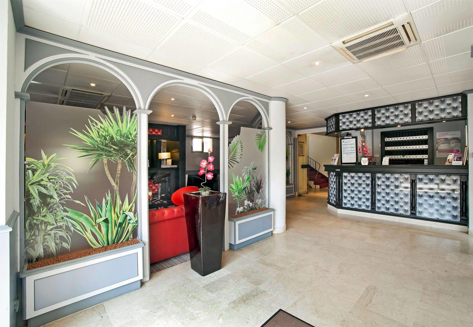 Hotel Le Cardinal Rueil Centre Zewnętrze zdjęcie